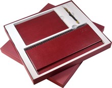 Пример наполнения: Коробка подарочная, бордовая: ежедневник, планинг/визитница, ручка